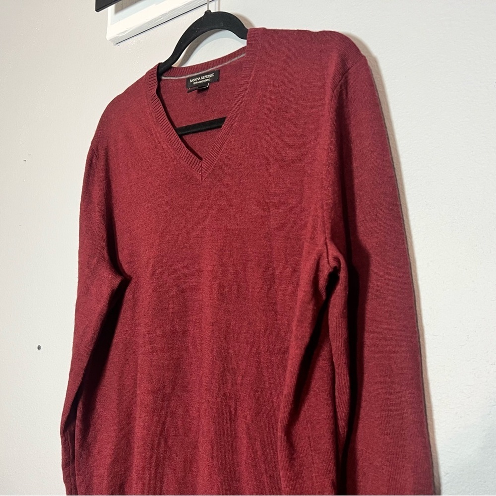 Banana Republic Extra Fine Merino Wool Red Burgundy V-Neck Sweater Mens Large